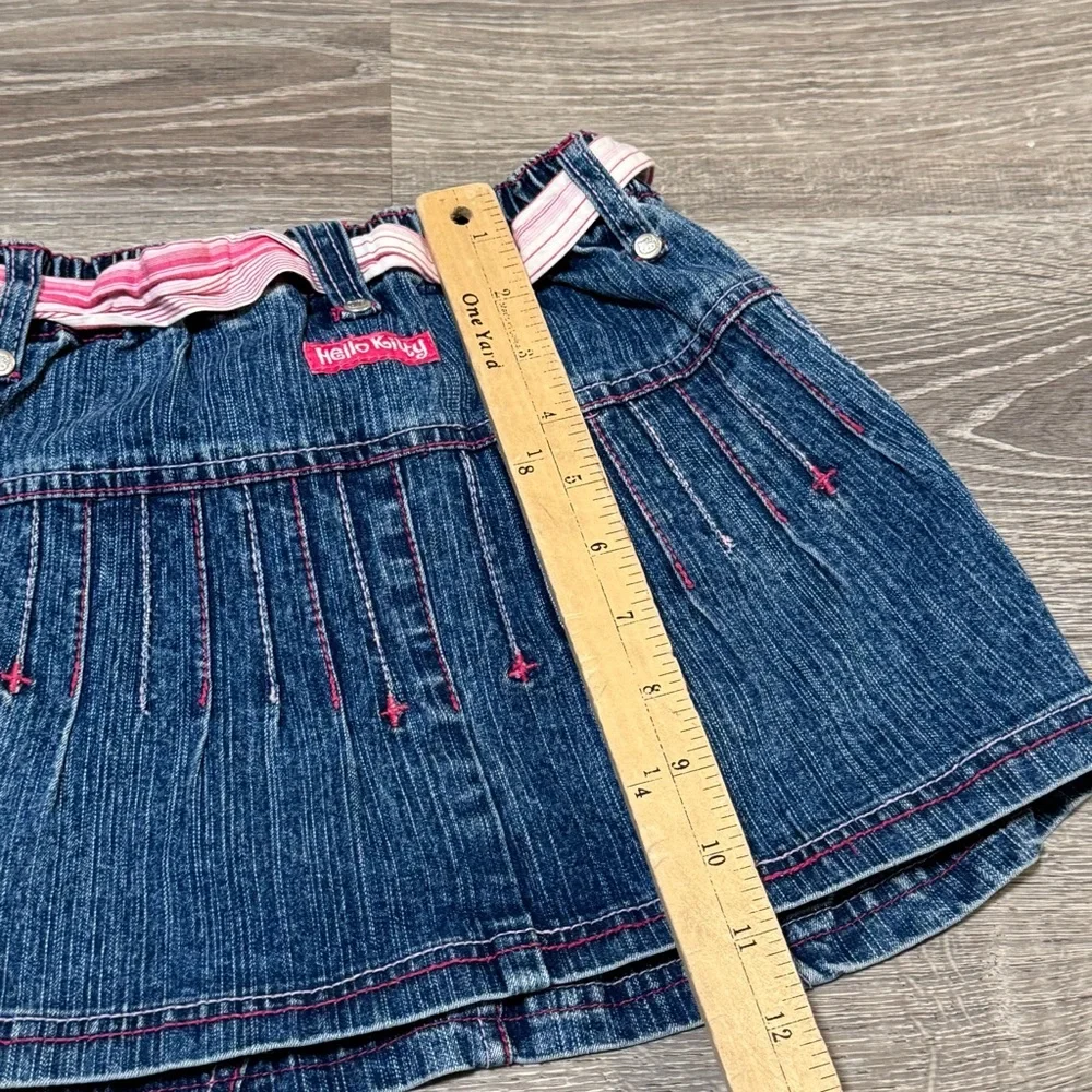 Y2K Toddler Girl Size 6 Hello Kitty belted  Denim Skirt vintage - Picture 7 of 8